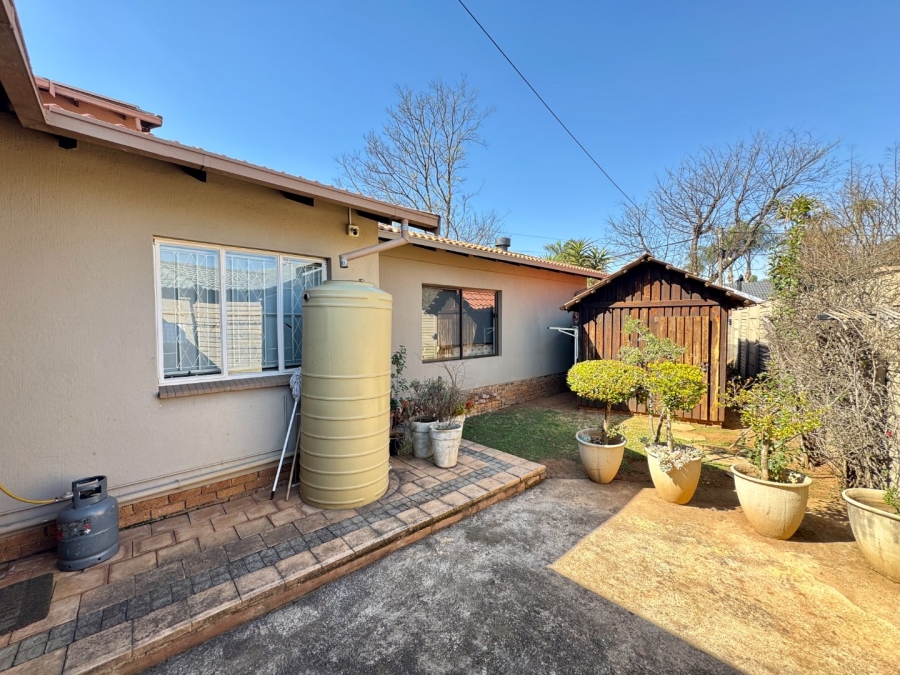 4 Bedroom Property for Sale in Pierre Van Ryneveld Gauteng