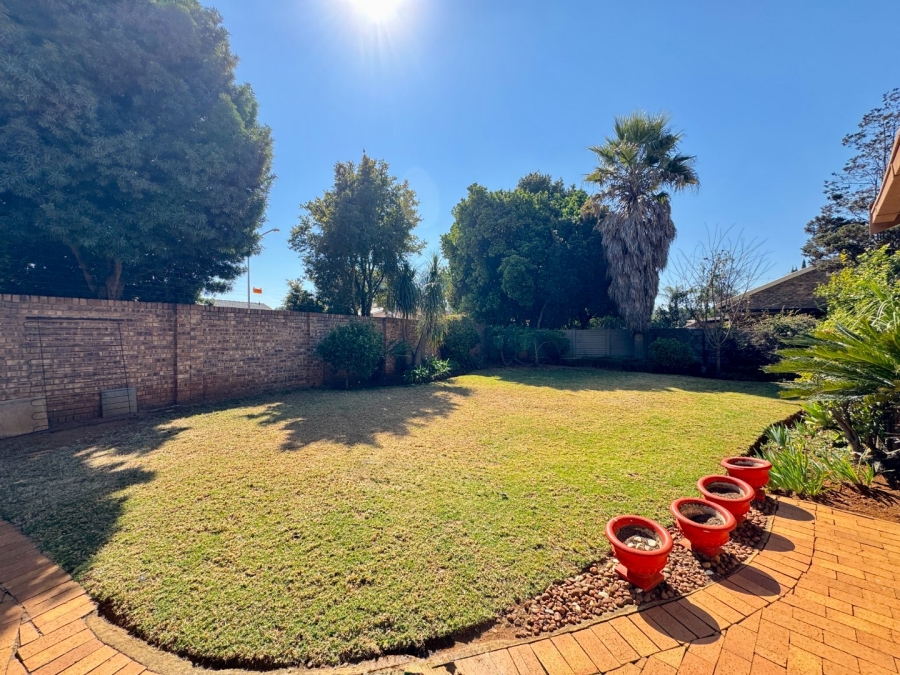 4 Bedroom Property for Sale in Pierre Van Ryneveld Gauteng