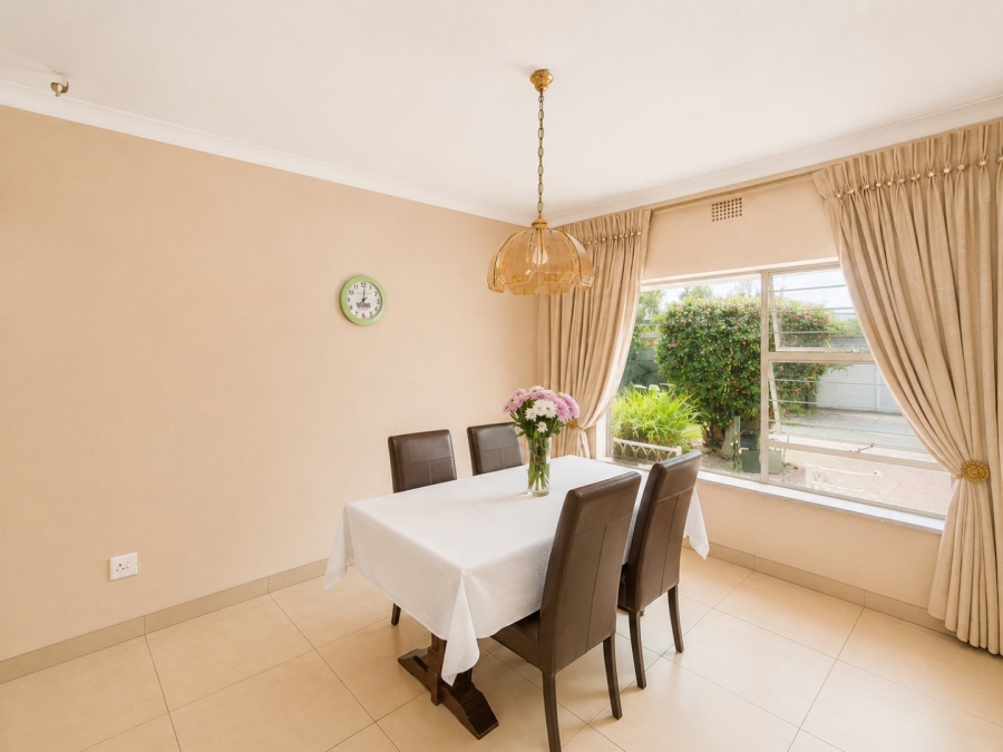 4 Bedroom Property for Sale in Meadowbrook Gauteng