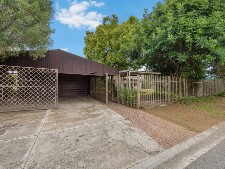 4 Bedroom Property for Sale in Meadowbrook Gauteng