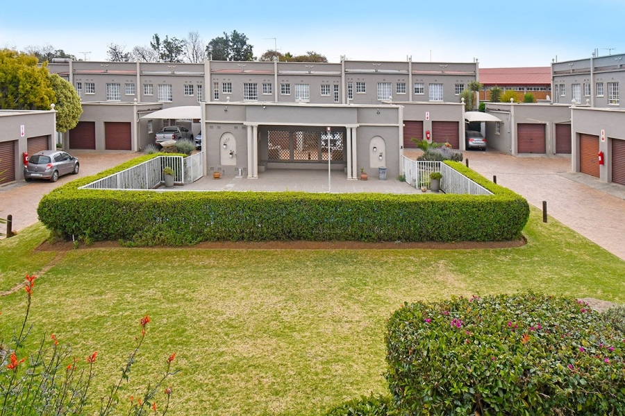 4 Bedroom Property for Sale in Eden Glen Gauteng