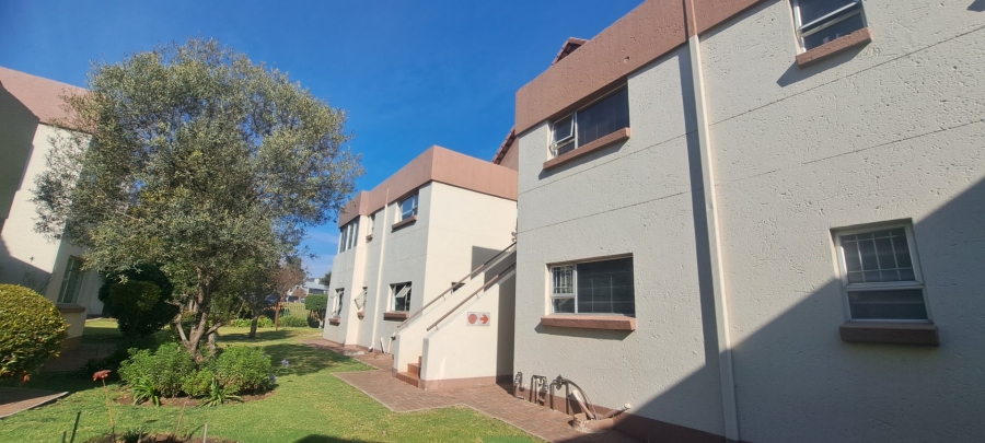 To Let 3 Bedroom Property for Rent in Bedfordview Gauteng