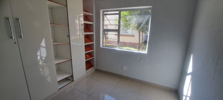 To Let 3 Bedroom Property for Rent in Bedfordview Gauteng