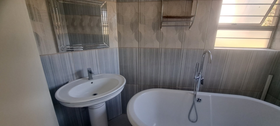 To Let 3 Bedroom Property for Rent in Bedfordview Gauteng
