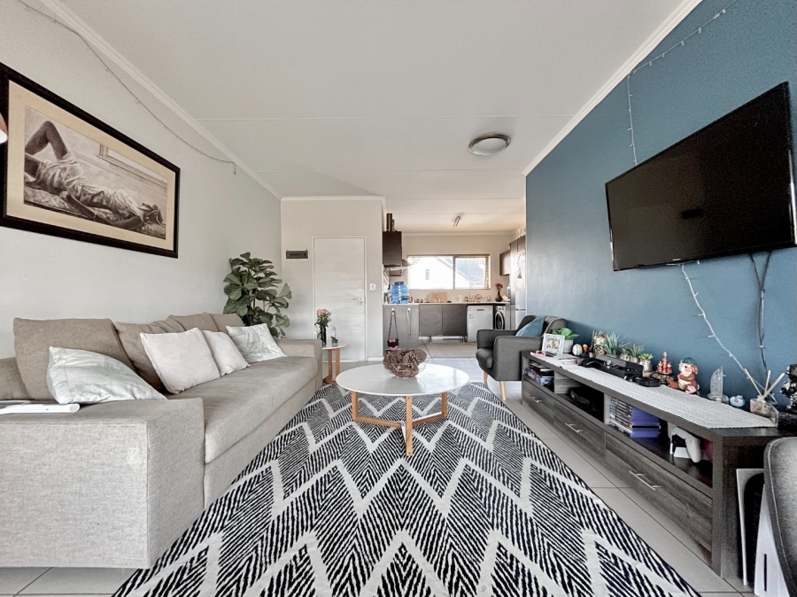 To Let 2 Bedroom Property for Rent in Kyalami Hills Gauteng