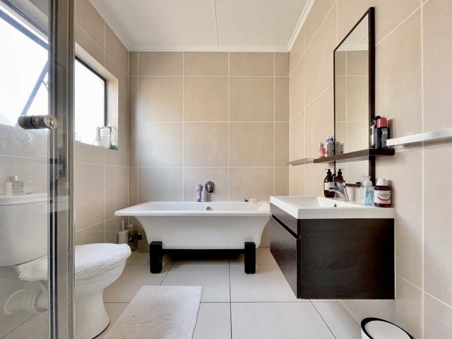 To Let 2 Bedroom Property for Rent in Kyalami Hills Gauteng