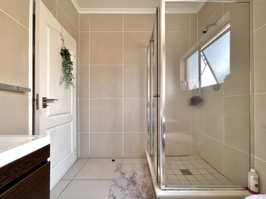 To Let 2 Bedroom Property for Rent in Kyalami Hills Gauteng