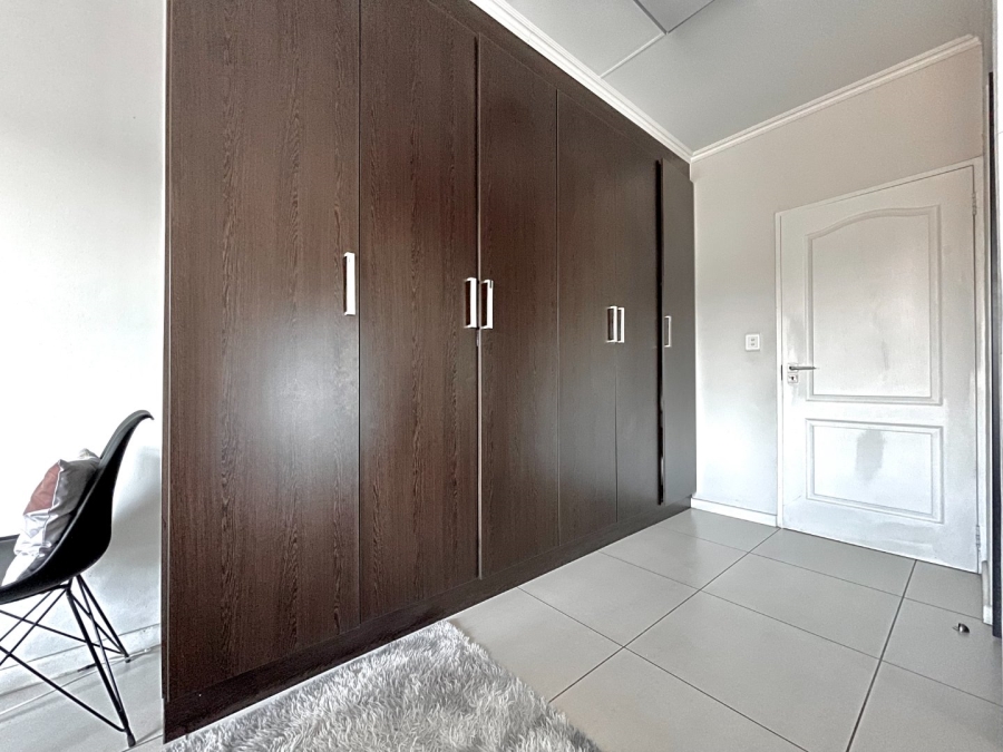 To Let 2 Bedroom Property for Rent in Kyalami Hills Gauteng