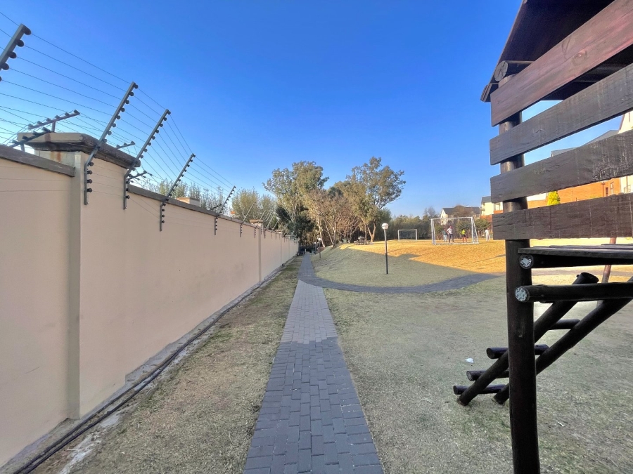 To Let 2 Bedroom Property for Rent in Kyalami Hills Gauteng