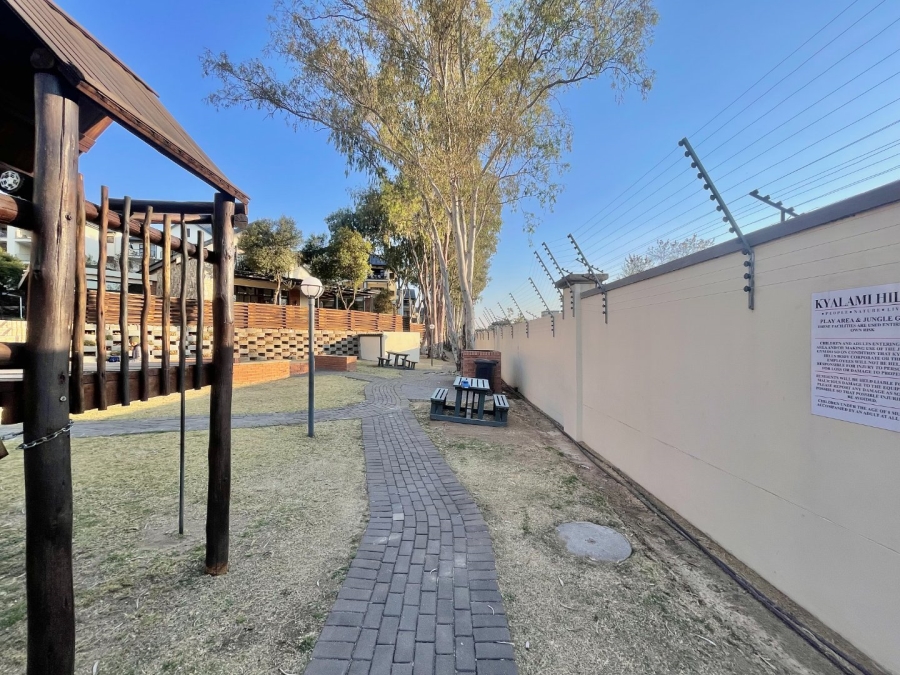 To Let 2 Bedroom Property for Rent in Kyalami Hills Gauteng
