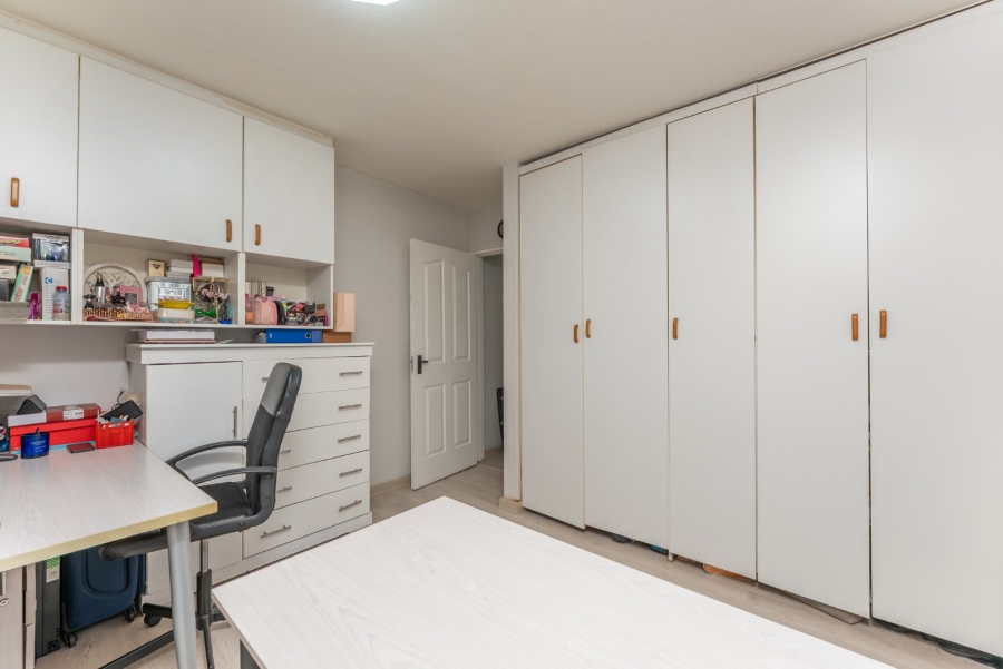 2 Bedroom Property for Sale in Eden Glen Gauteng