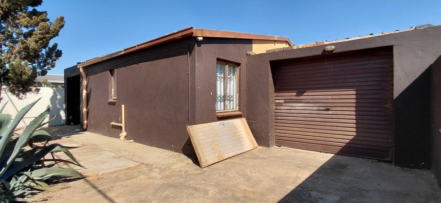 3 Bedroom Property for Sale in Protea Glen Gauteng