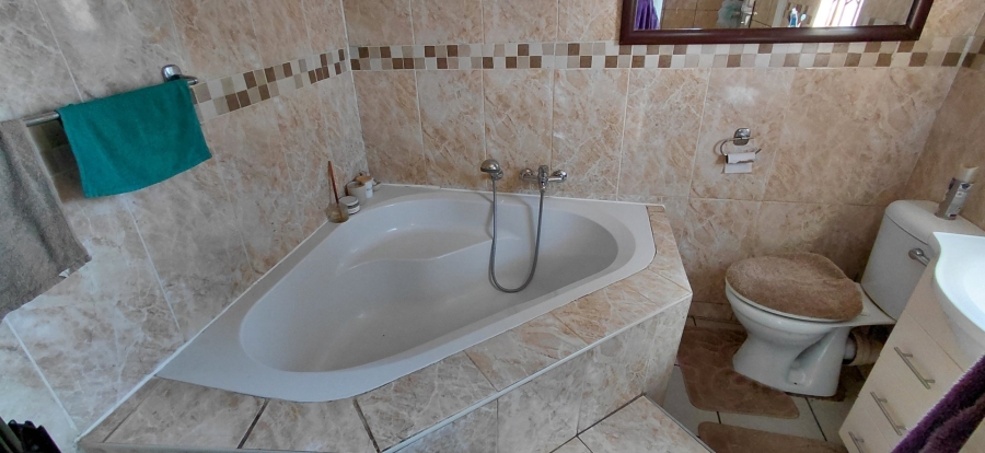 3 Bedroom Property for Sale in Protea Glen Gauteng