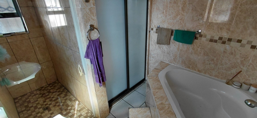 3 Bedroom Property for Sale in Protea Glen Gauteng