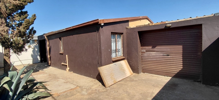 3 Bedroom Property for Sale in Protea Glen Gauteng