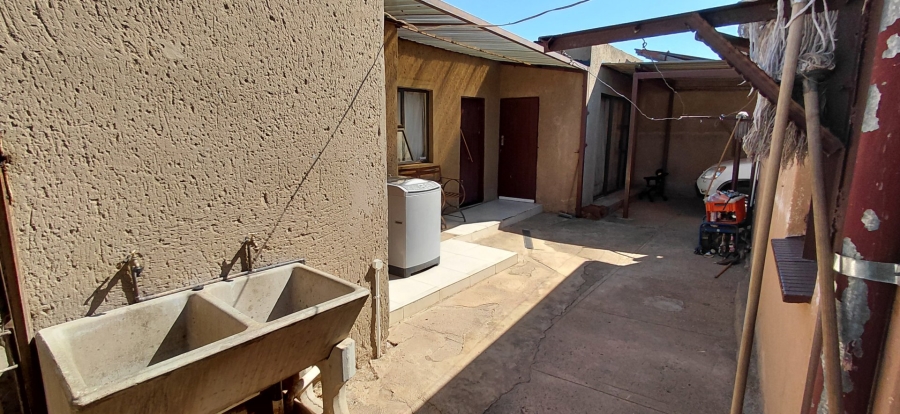3 Bedroom Property for Sale in Protea Glen Gauteng
