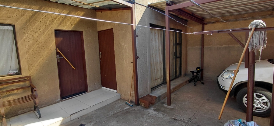3 Bedroom Property for Sale in Protea Glen Gauteng