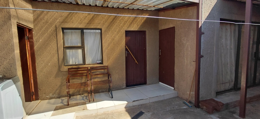 3 Bedroom Property for Sale in Protea Glen Gauteng