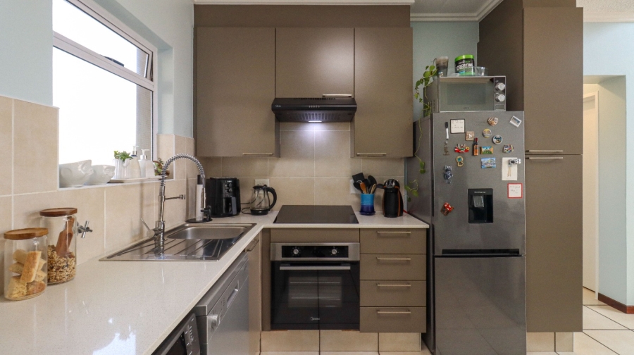 1 Bedroom Property for Sale in Bryanston Gauteng