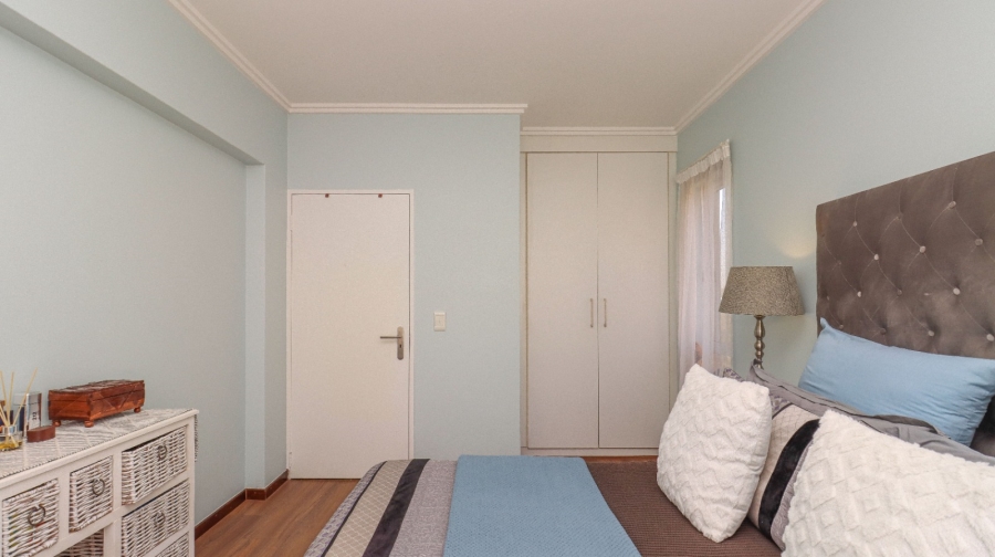1 Bedroom Property for Sale in Bryanston Gauteng