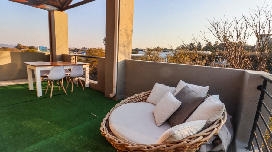 1 Bedroom Property for Sale in Bryanston Gauteng