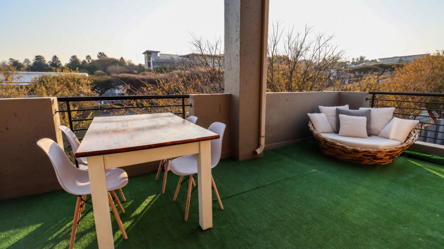 1 Bedroom Property for Sale in Bryanston Gauteng