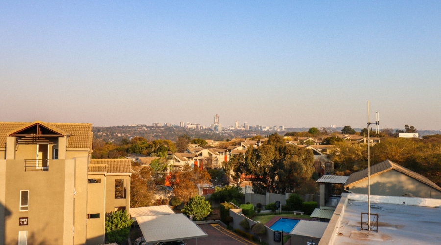 1 Bedroom Property for Sale in Bryanston Gauteng