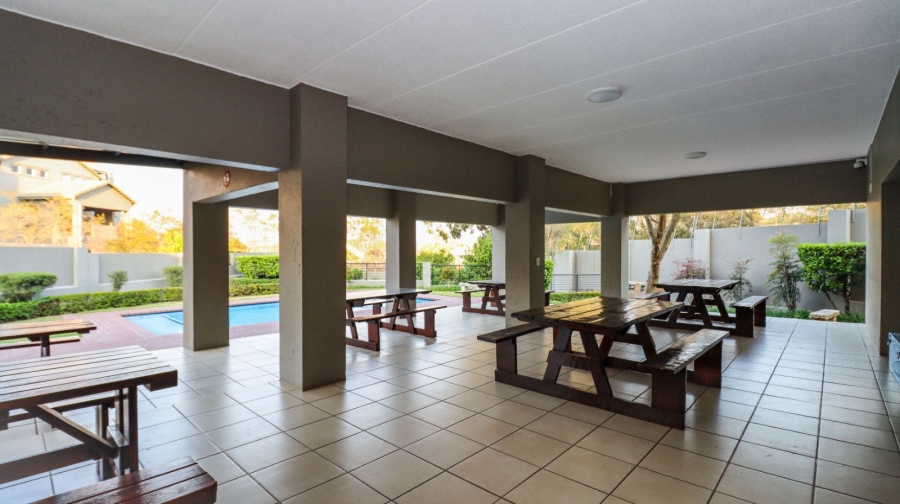 1 Bedroom Property for Sale in Bryanston Gauteng