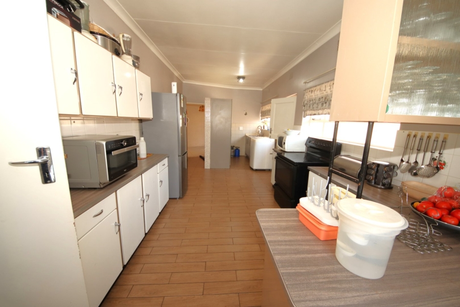 5 Bedroom Property for Sale in Meadowbrook Gauteng