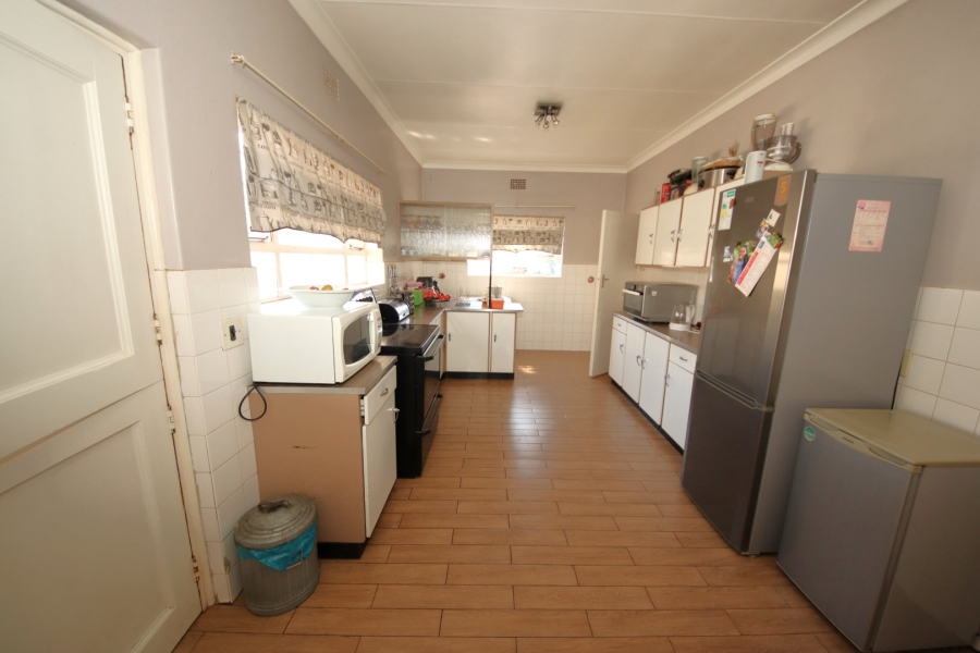 5 Bedroom Property for Sale in Meadowbrook Gauteng