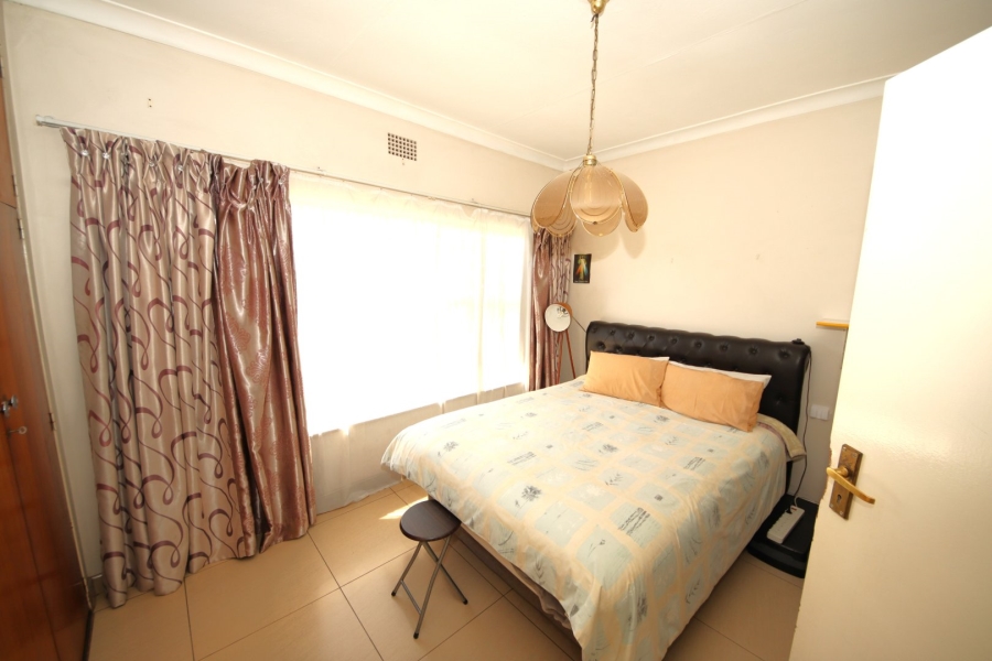 5 Bedroom Property for Sale in Meadowbrook Gauteng