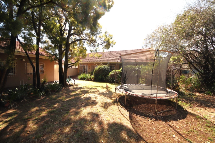 5 Bedroom Property for Sale in Meadowbrook Gauteng