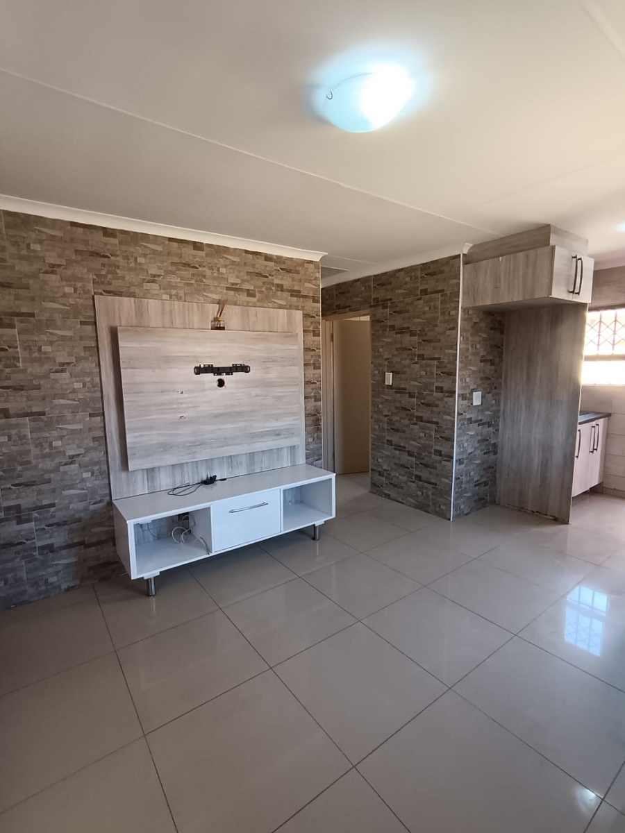 2 Bedroom Property for Sale in Windmill Park Gauteng