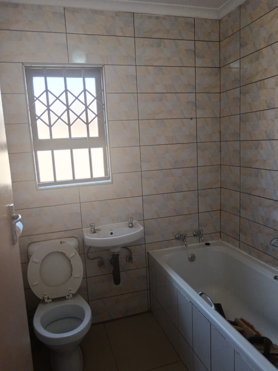 2 Bedroom Property for Sale in Windmill Park Gauteng