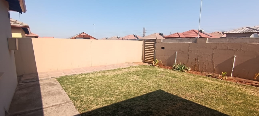 2 Bedroom Property for Sale in Windmill Park Gauteng