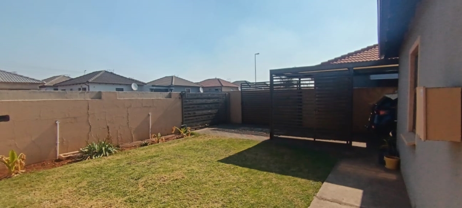 2 Bedroom Property for Sale in Windmill Park Gauteng