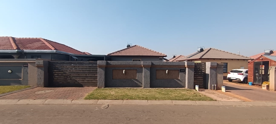 2 Bedroom Property for Sale in Windmill Park Gauteng