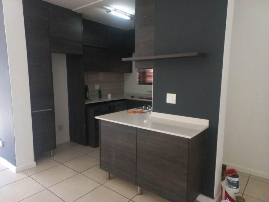 To Let 3 Bedroom Property for Rent in Olivedale Gauteng