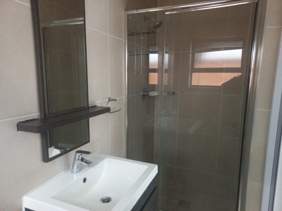 To Let 3 Bedroom Property for Rent in Olivedale Gauteng