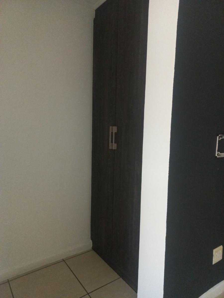 To Let 3 Bedroom Property for Rent in Olivedale Gauteng