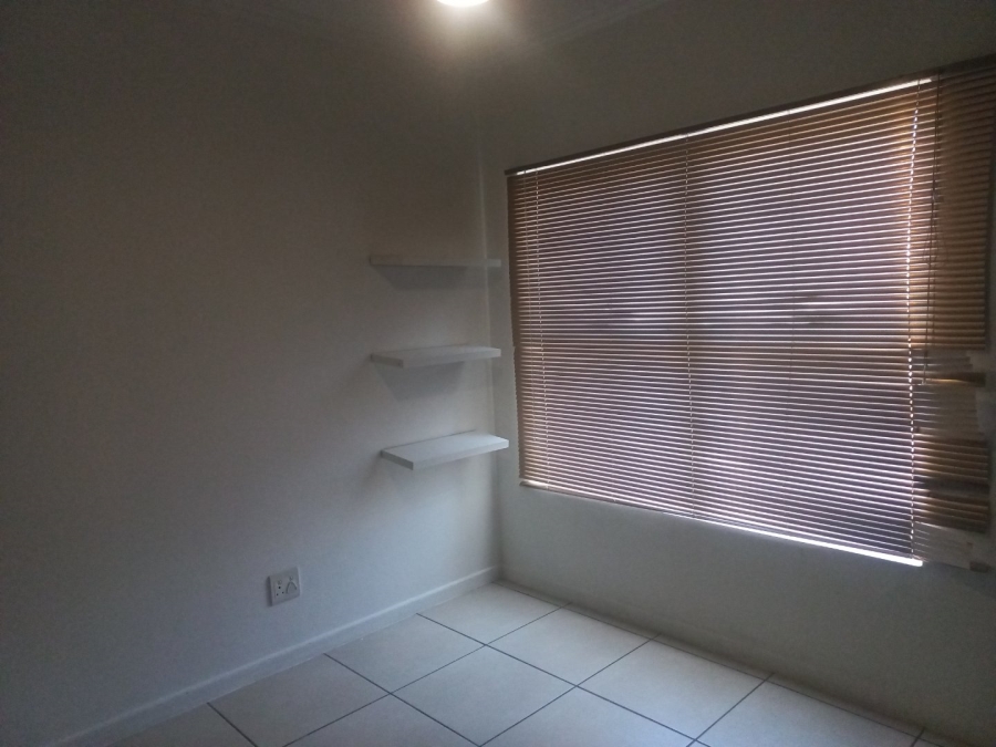 To Let 3 Bedroom Property for Rent in Olivedale Gauteng