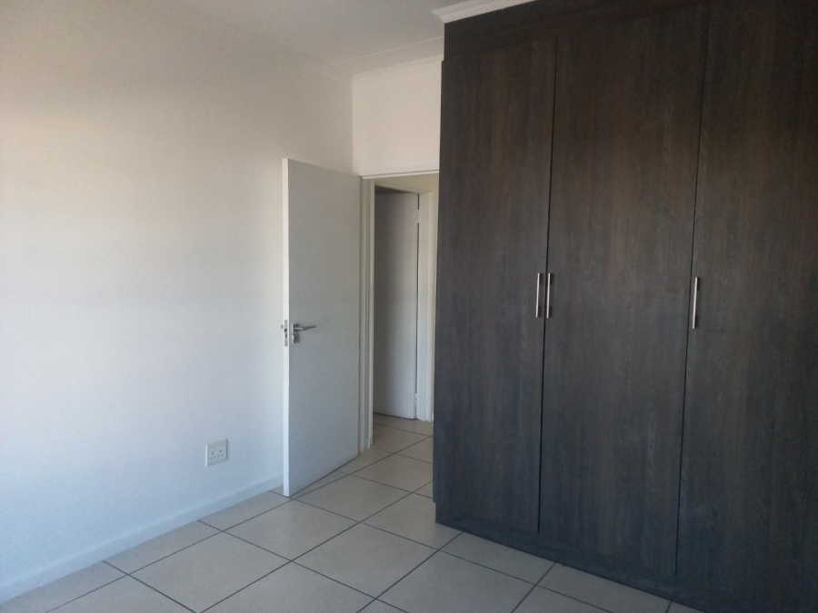 To Let 3 Bedroom Property for Rent in Olivedale Gauteng