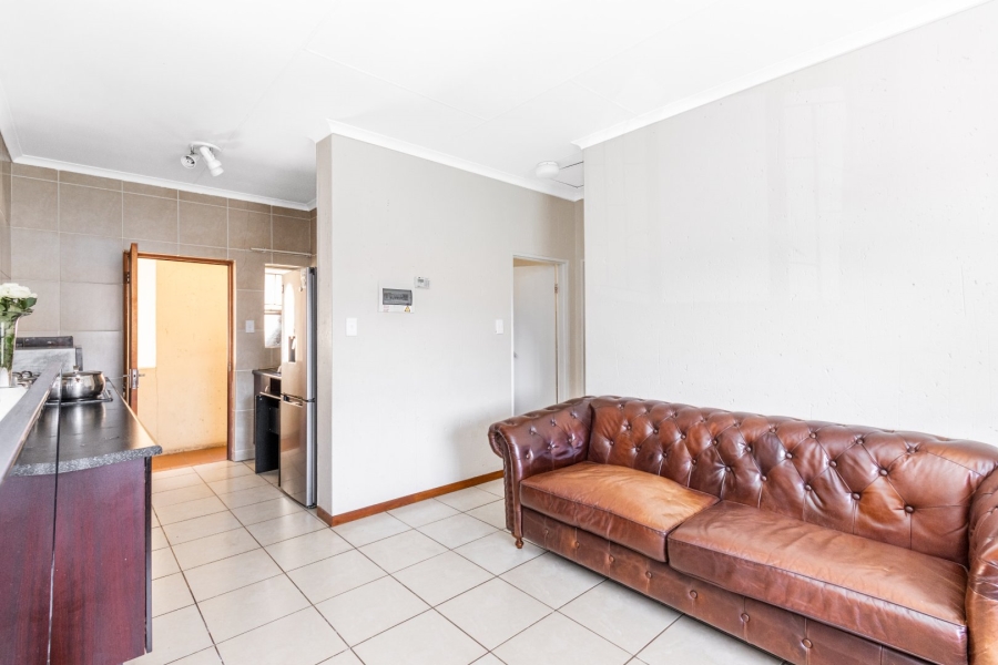 To Let 2 Bedroom Property for Rent in Ormonde View Gauteng