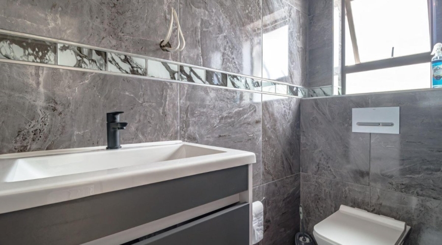 5 Bedroom Property for Sale in Sunnyridge Gauteng