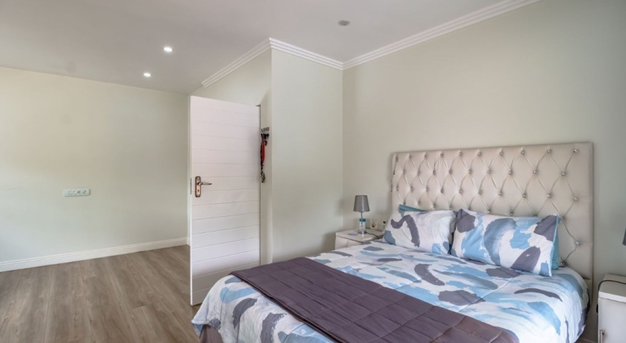 5 Bedroom Property for Sale in Sunnyridge Gauteng