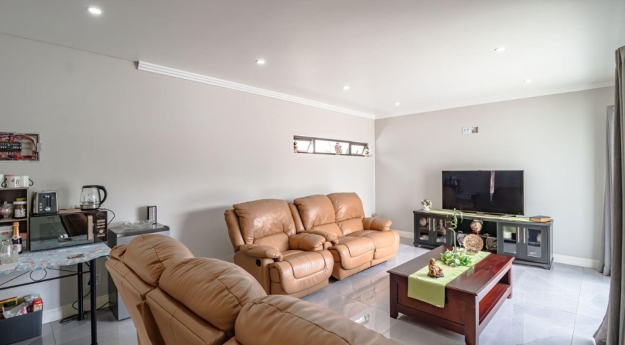 5 Bedroom Property for Sale in Sunnyridge Gauteng