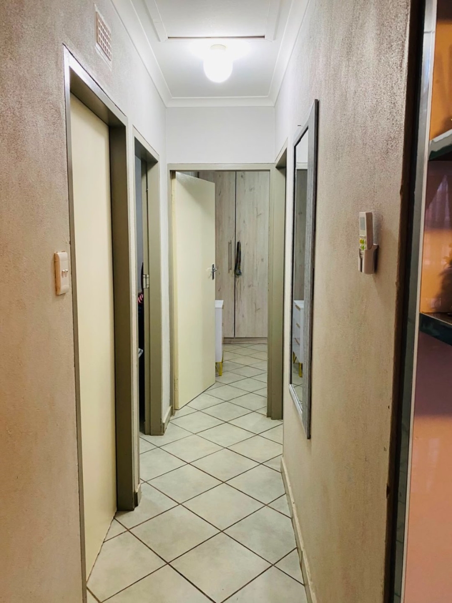  Bedroom Property for Sale in Lotus Gardens Gauteng
