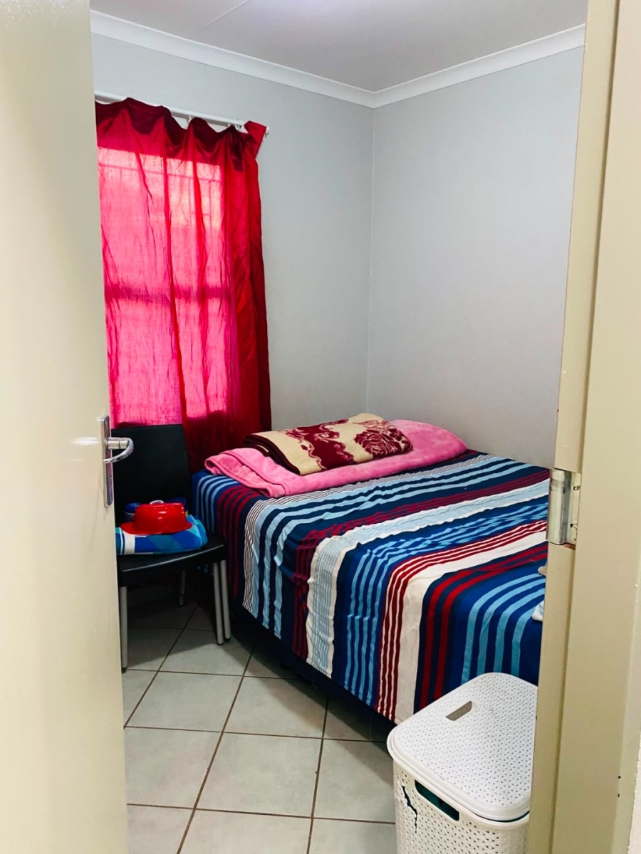  Bedroom Property for Sale in Lotus Gardens Gauteng