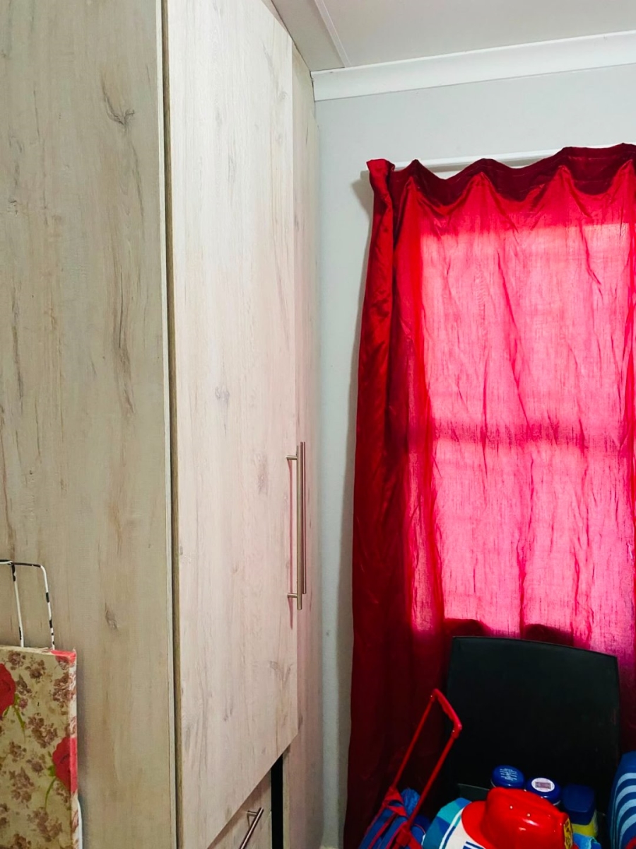  Bedroom Property for Sale in Lotus Gardens Gauteng