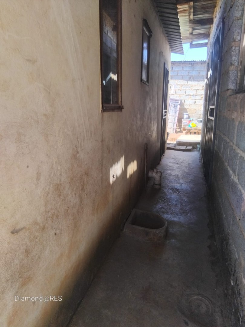 7 Bedroom Property for Sale in Tswelopele Gauteng
